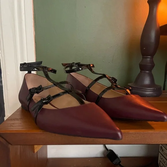 Michael Kors Marta Flats - Picture 2 of 4